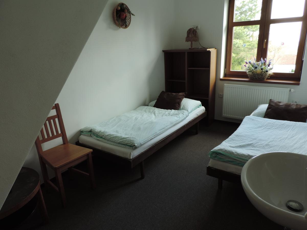 Ubytovaci Hostinec Na Skalach Budislav  Экстерьер фото